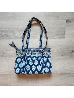 Vera Bradley Vintage Women's Calypso Retired Pattern Quilted Shoulder Handbag
